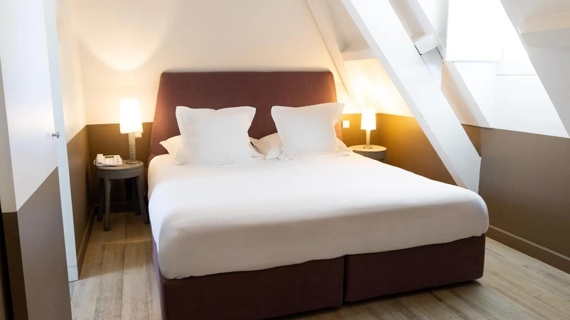 White 1921 Hotel Saint-Tropez