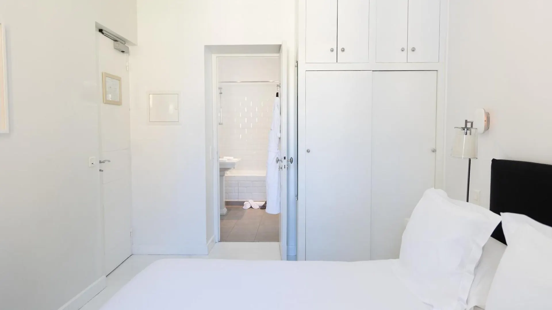 White 1921 Hotel Saint-Tropez