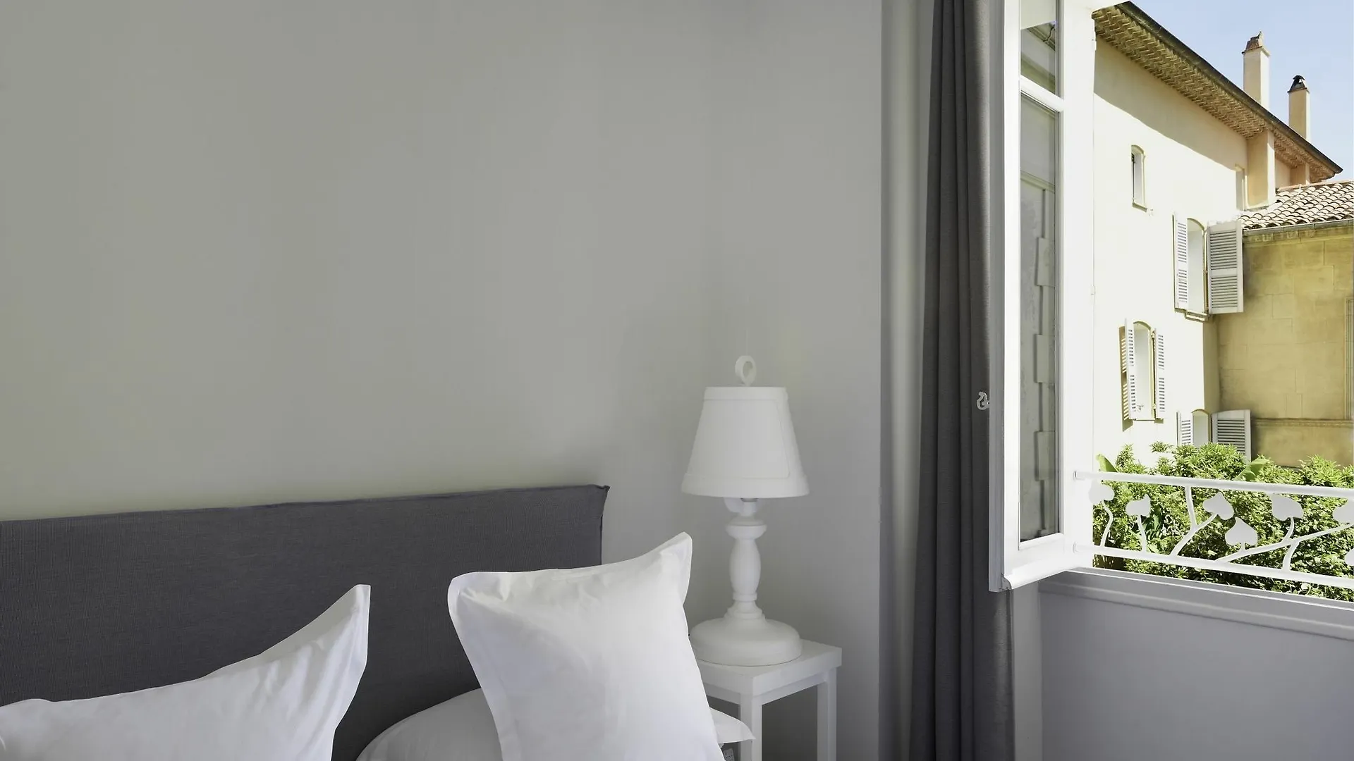 White 1921 Hotel Saint-Tropez